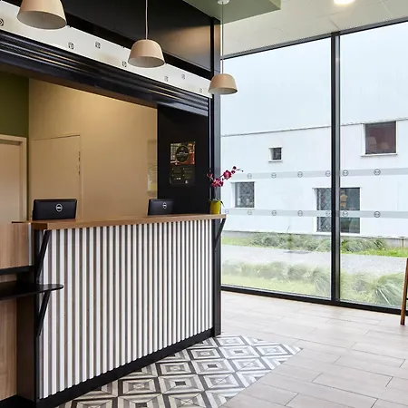 Hotel Saint Christophe Cergy