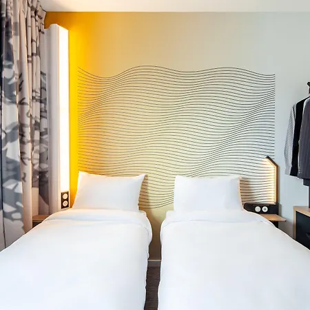 Saint Christophe Hotel Cergy