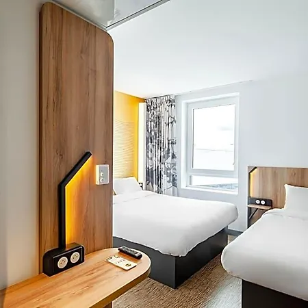 Saint Christophe Hotel Cergy